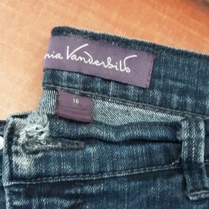 Gloria Vanderbilt size 16 jeans